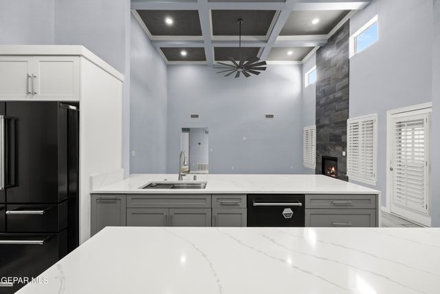 4332 LOMA CLARA Court, El Paso, TX 79934
