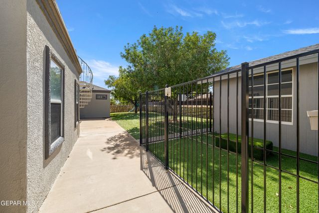 4332 LOMA CLARA Court, El Paso, TX 79934