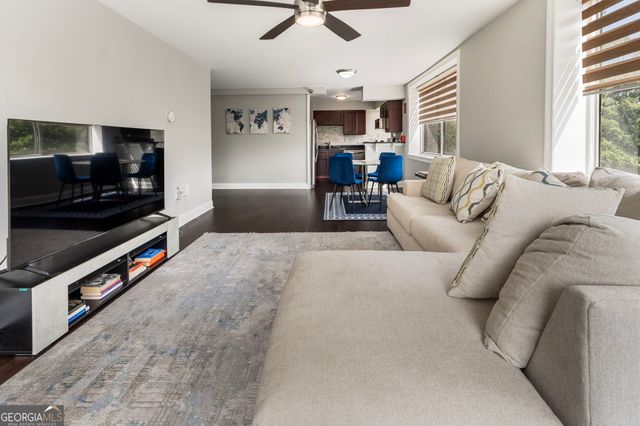 2479 Peachtree Road NE 217, Atlanta, GA 30305