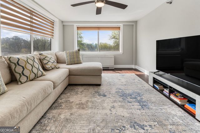 2479 Peachtree Road NE 217, Atlanta, GA 30305