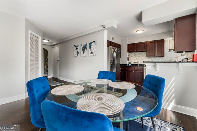 2479 Peachtree Road NE 217, Atlanta, GA 30305