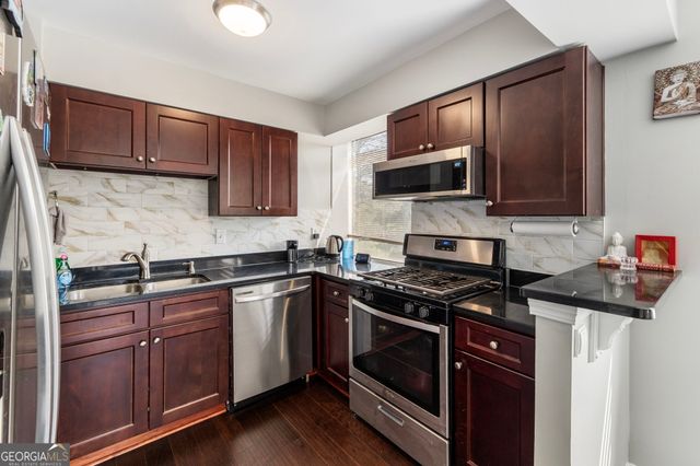 2479 Peachtree Road NE 217, Atlanta, GA 30305