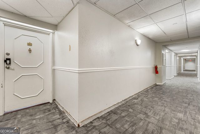 2479 Peachtree Road NE 217, Atlanta, GA 30305