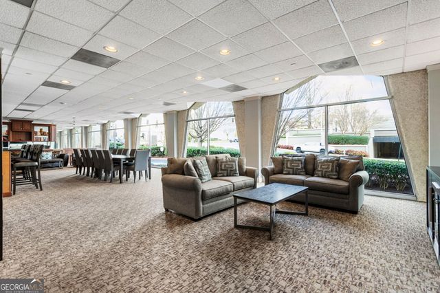 2479 Peachtree Road NE 217, Atlanta, GA 30305