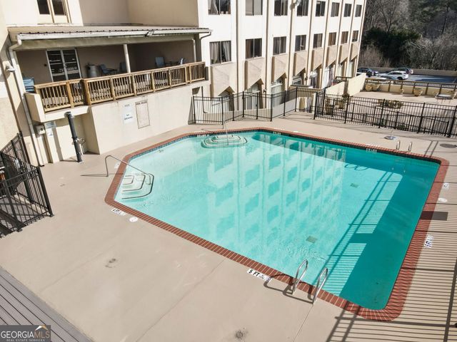 2479 Peachtree Road NE 217, Atlanta, GA 30305