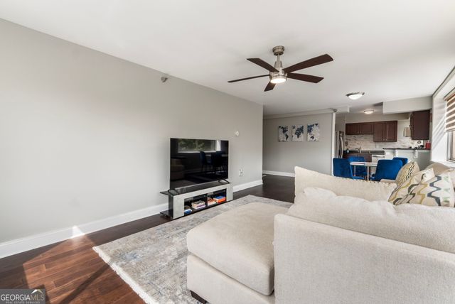 2479 Peachtree Road NE 217, Atlanta, GA 30305