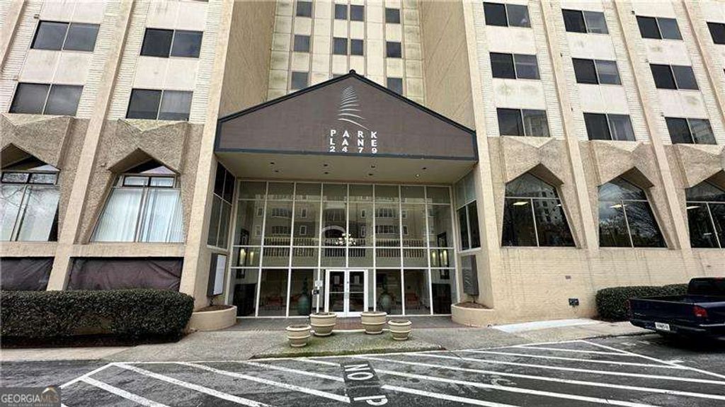 2479 Peachtree Road NE 217, Atlanta, GA 30305