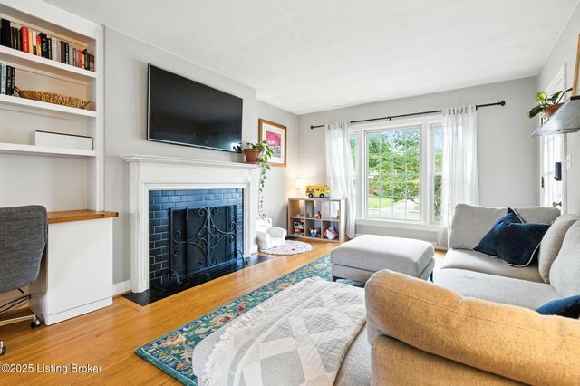 1015 Greenleaf Rd, Louisville, KY 40213