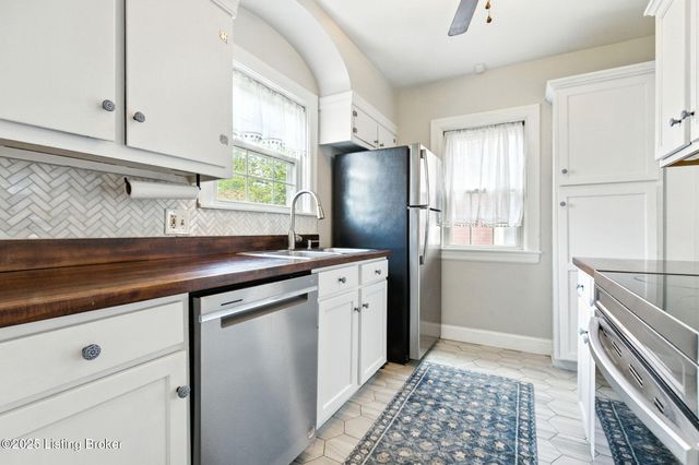 1015 Greenleaf Rd, Louisville, KY 40213