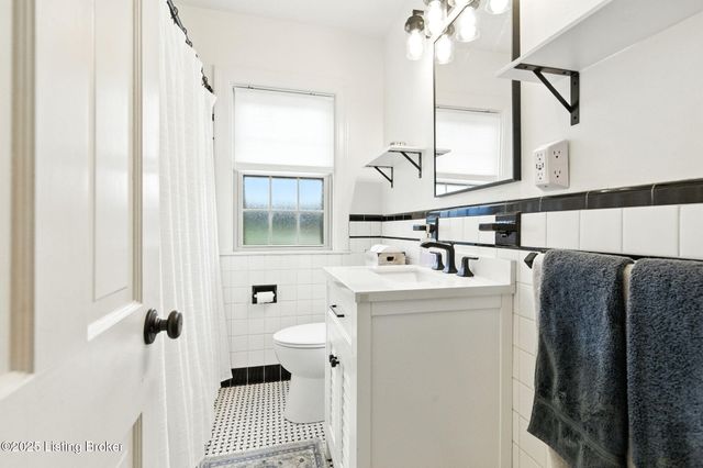 1015 Greenleaf Rd, Louisville, KY 40213