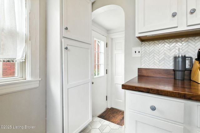 1015 Greenleaf Rd, Louisville, KY 40213