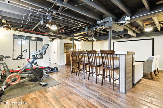 1015 Greenleaf Rd, Louisville, KY 40213