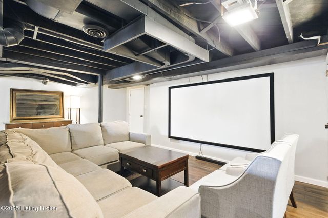 1015 Greenleaf Rd, Louisville, KY 40213