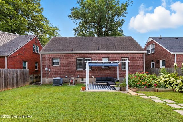 1015 Greenleaf Rd, Louisville, KY 40213