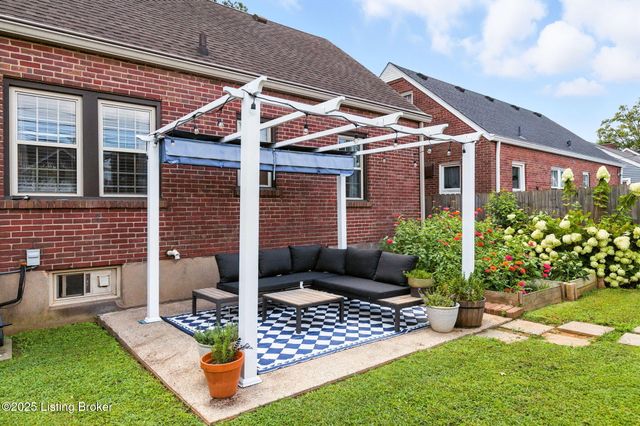 1015 Greenleaf Rd, Louisville, KY 40213