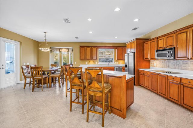 14365 EAGLE POINTE DRIVE, Clearwater, FL 33762