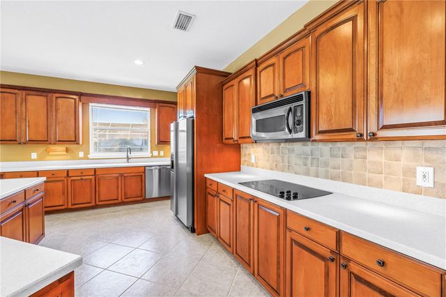 14365 EAGLE POINTE DRIVE, Clearwater, FL 33762