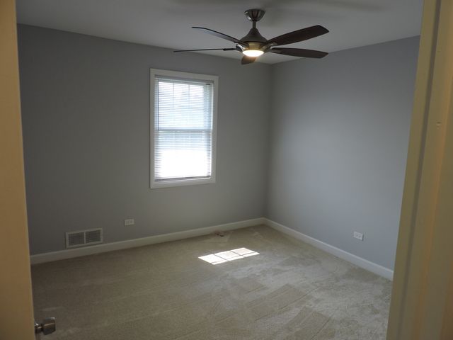 407 BEECHWOOD Drive, Westmont, IL 60559