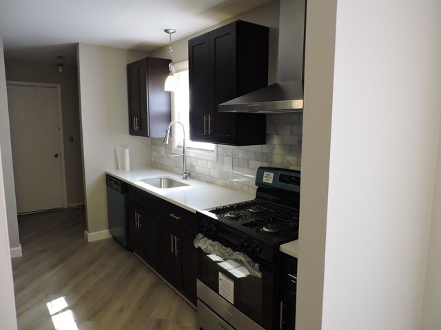 407 BEECHWOOD Drive, Westmont, IL 60559