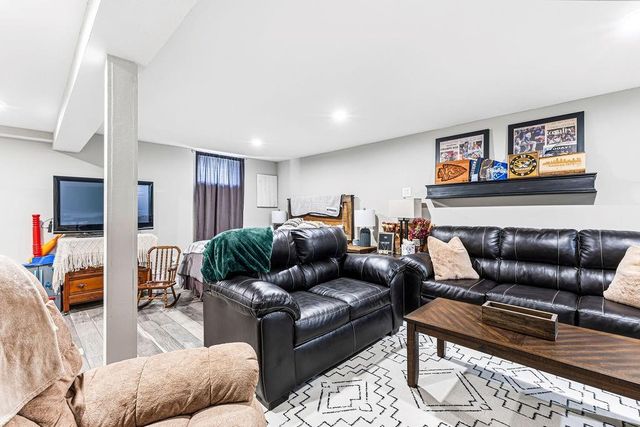 1802 Regency Drive, Kearney, MO 64060