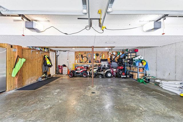 1802 Regency Drive, Kearney, MO 64060