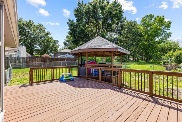1802 Regency Drive, Kearney, MO 64060
