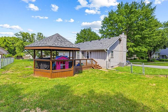 1802 Regency Drive, Kearney, MO 64060
