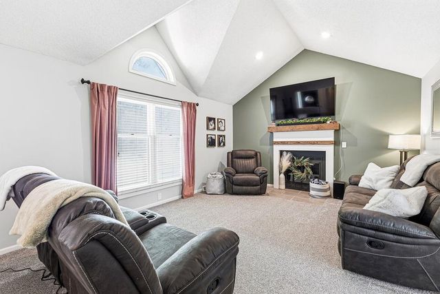 1802 Regency Drive, Kearney, MO 64060