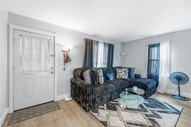 12612 Firsby Avenue, Cleveland, OH 44135