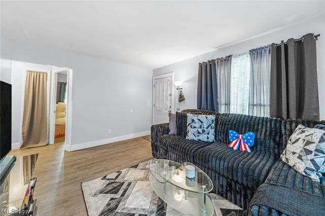 12612 Firsby Avenue, Cleveland, OH 44135