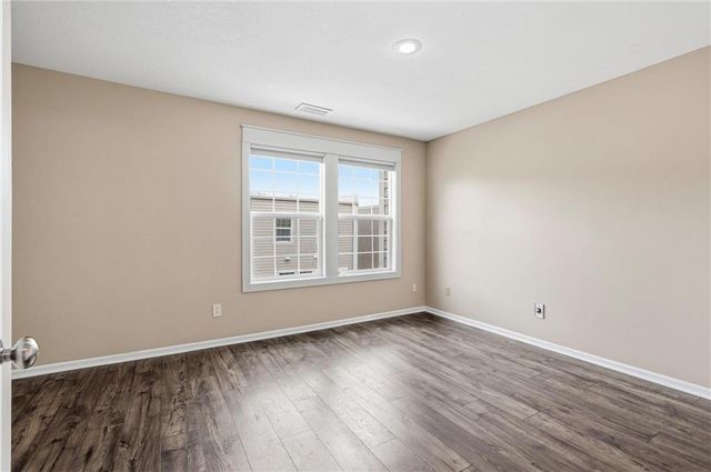 2911 Gentry Park Parkway, Kansas City, MO 64116