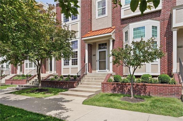 2911 Gentry Park Parkway, Kansas City, MO 64116