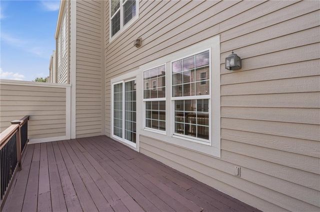 2911 Gentry Park Parkway, Kansas City, MO 64116