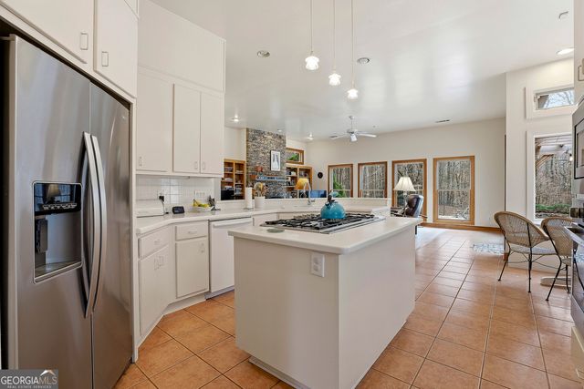 130 Emerald Lane, Fayetteville, GA 30214