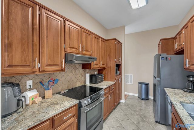 211 Knollridge Circle SE 2, Huntsville, AL 35801