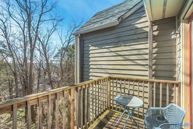 211 Knollridge Circle SE 2, Huntsville, AL 35801