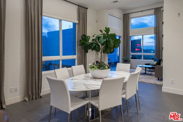 12698 Sandhill Lane 3, Los Angeles, CA 90094