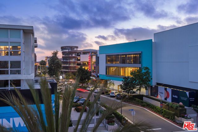 12698 Sandhill Lane 3, Los Angeles, CA 90094