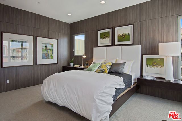 12698 Sandhill Lane 3, Los Angeles, CA 90094