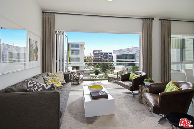 12698 Sandhill Lane 3, Los Angeles, CA 90094