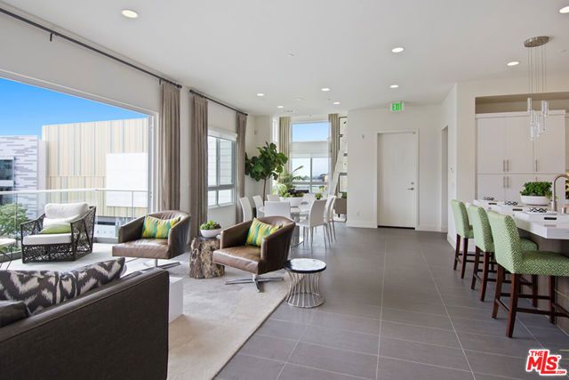 12698 Sandhill Lane 3, Los Angeles, CA 90094