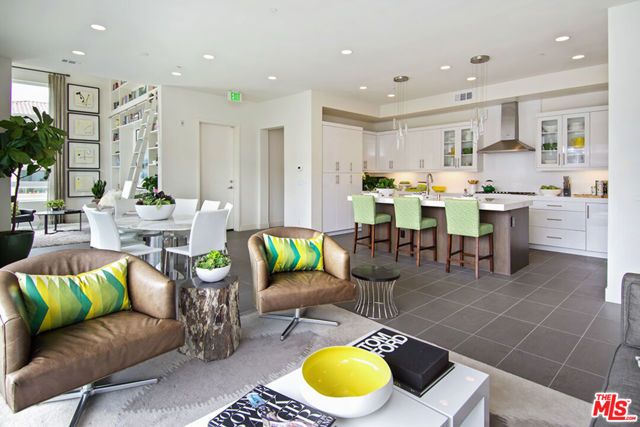 12698 Sandhill Lane 3, Los Angeles, CA 90094