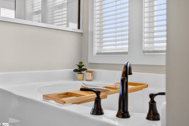 229 Durness Drive, Simpsonville, SC 29681