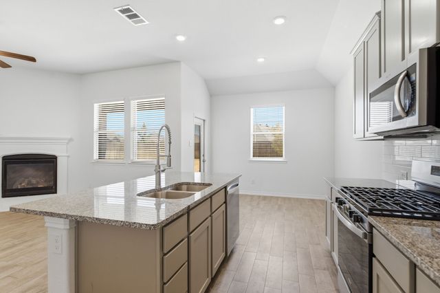 3250 Hunters Glen Drive, Aubrey, TX 76227