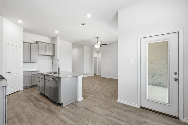 3250 Hunters Glen Drive, Aubrey, TX 76227