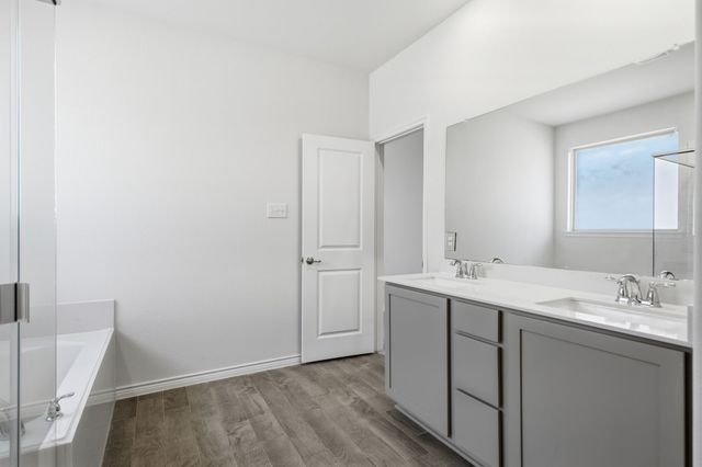 3250 Hunters Glen Drive, Aubrey, TX 76227