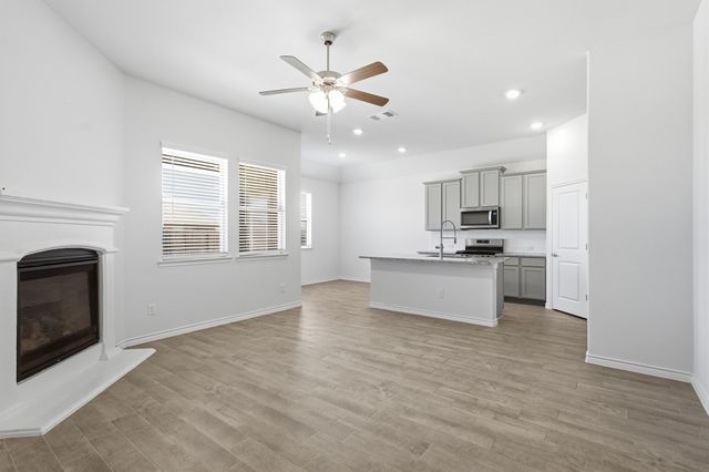 3250 Hunters Glen Drive, Aubrey, TX 76227