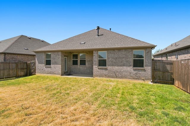 3250 Hunters Glen Drive, Aubrey, TX 76227