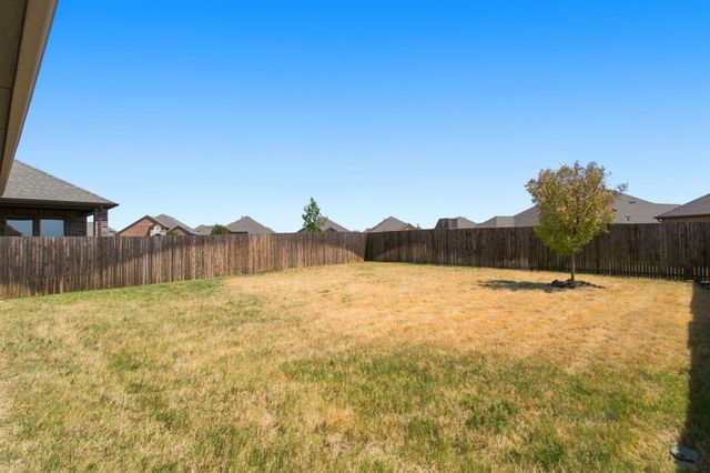 3250 Hunters Glen Drive, Aubrey, TX 76227