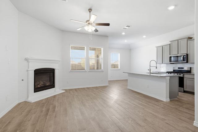 3250 Hunters Glen Drive, Aubrey, TX 76227